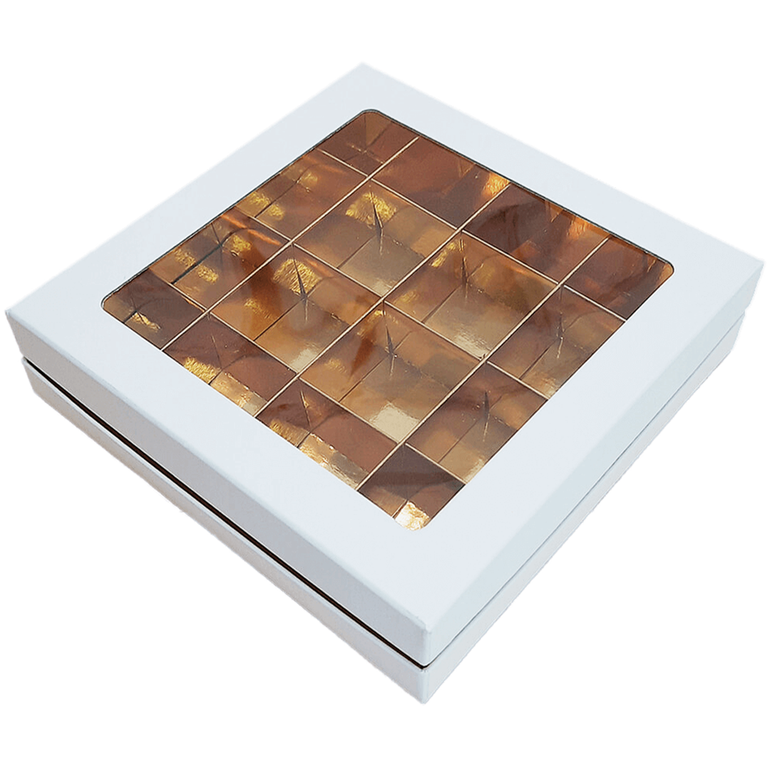 Коробка на 16 конфет Премиум Белая/Золото 18х18х4,5 см  | Фото — Магазин Andy Chef  1
